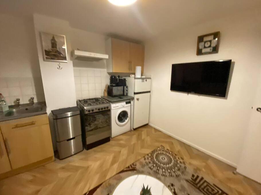 2 Bedroom Flat Camberwell Grove 런던 외부 사진