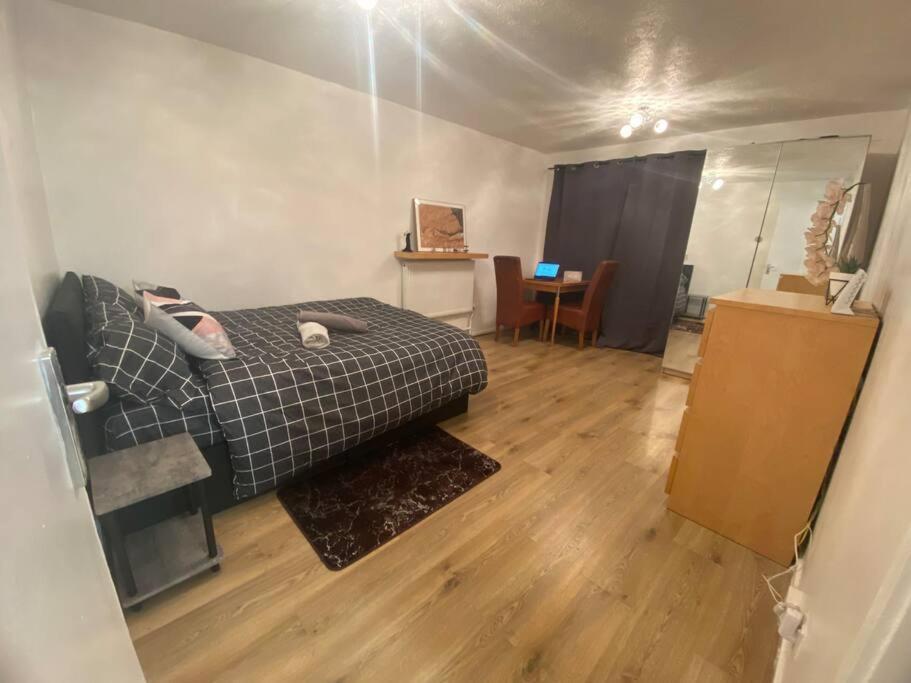 2 Bedroom Flat Camberwell Grove 런던 외부 사진
