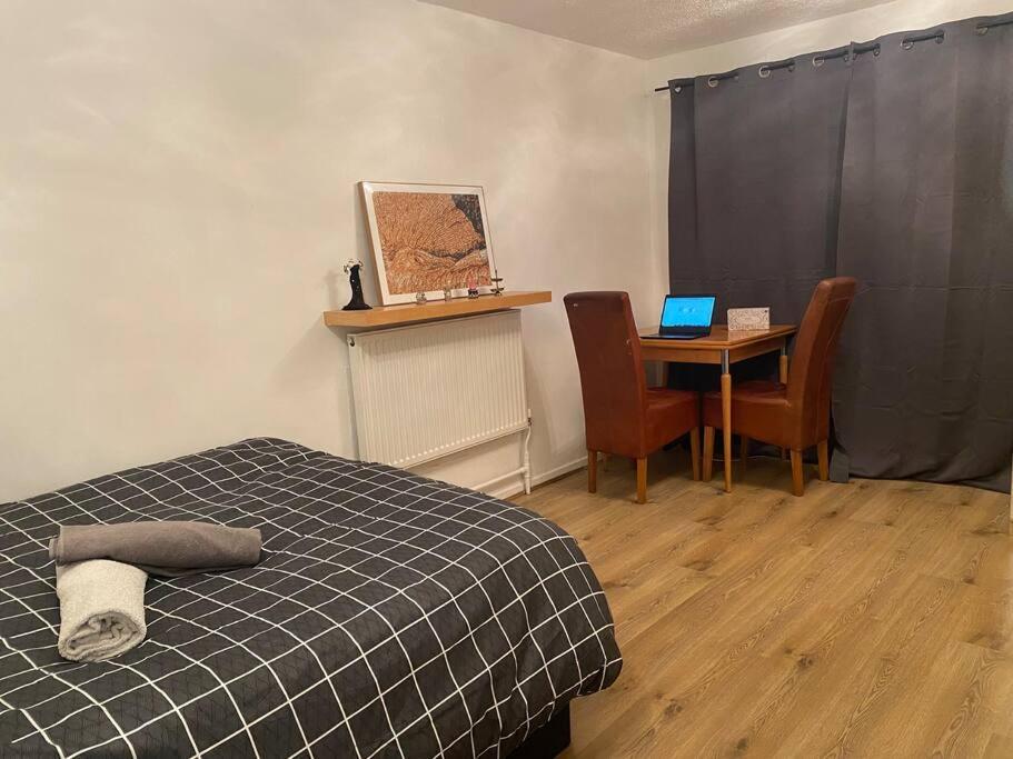2 Bedroom Flat Camberwell Grove 런던 외부 사진