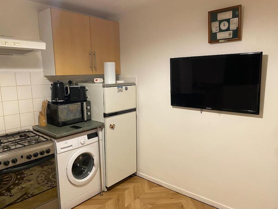 2 Bedroom Flat Camberwell Grove 런던 외부 사진